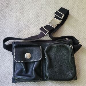 Belt bag / fanny pack